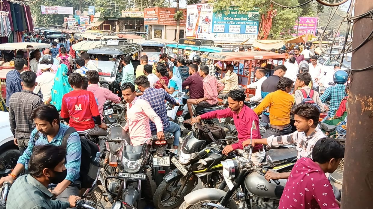 Jam from Station Square to Gohania, traffic system in shambles