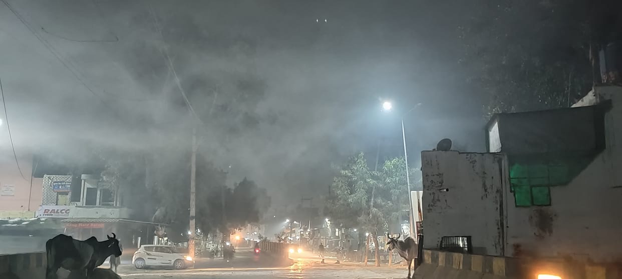 Air is already polluted, administration failed to stop burning of garbage heaps