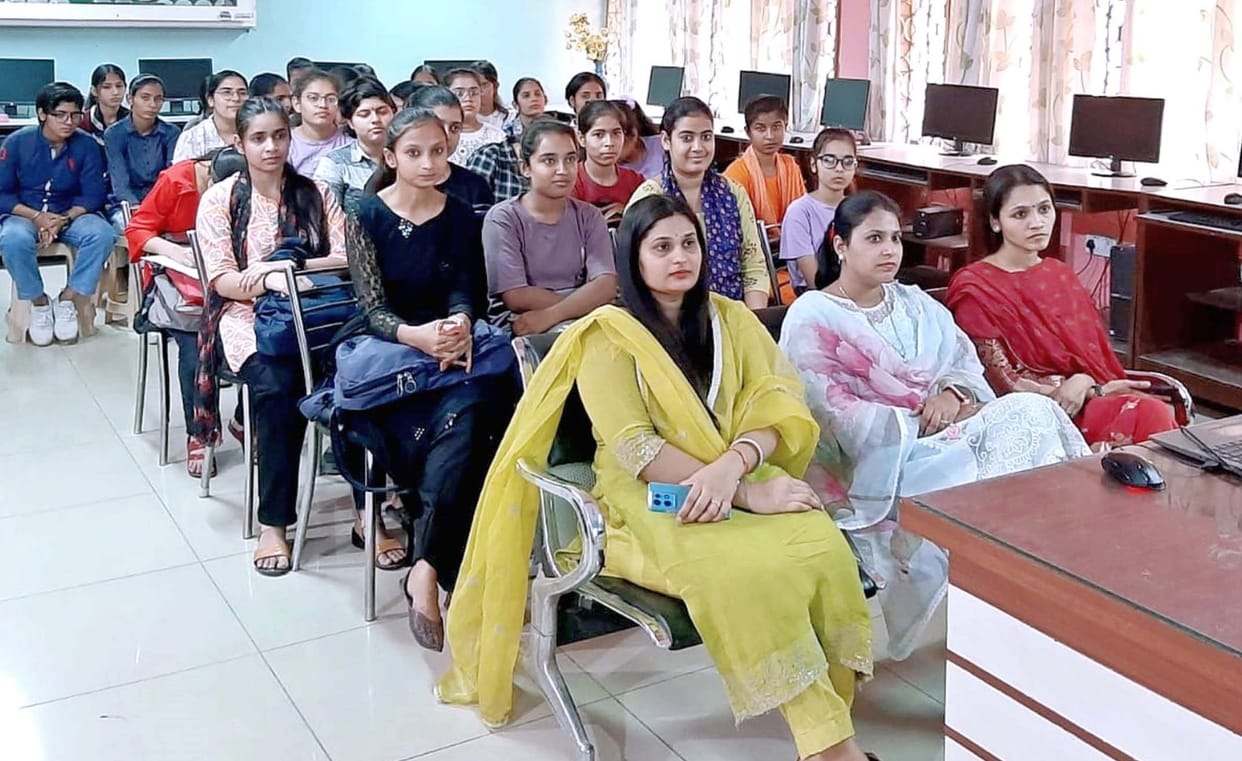 It is important to have knowledge to avoid digital fraud: Sanjay