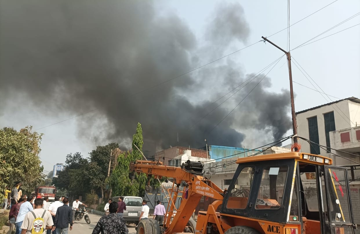 Fire broke out while welding in a factory under construction, neighboring factory also burnt