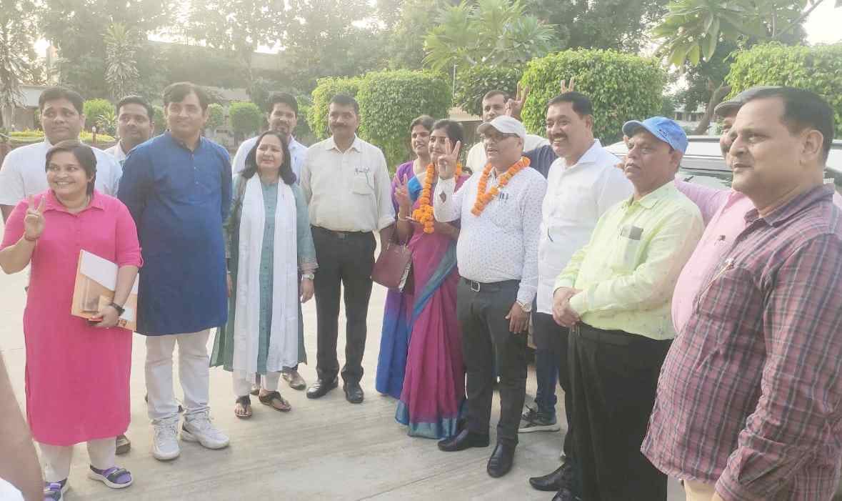 Dr. Akhilesh and Poonam unopposed, candidature of 18 teachers decided