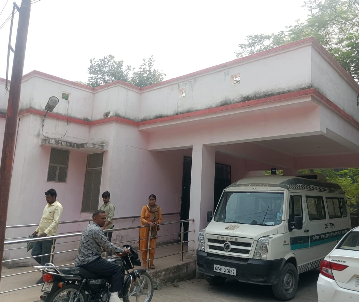 There is no physiotherapist, patients are getting treatment outside