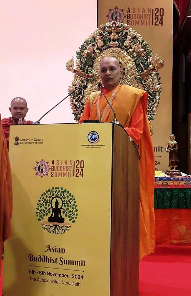 Ujjain: Dr. Sumedh of Ujjain presented his research paper in the Asia Buddhist Summit