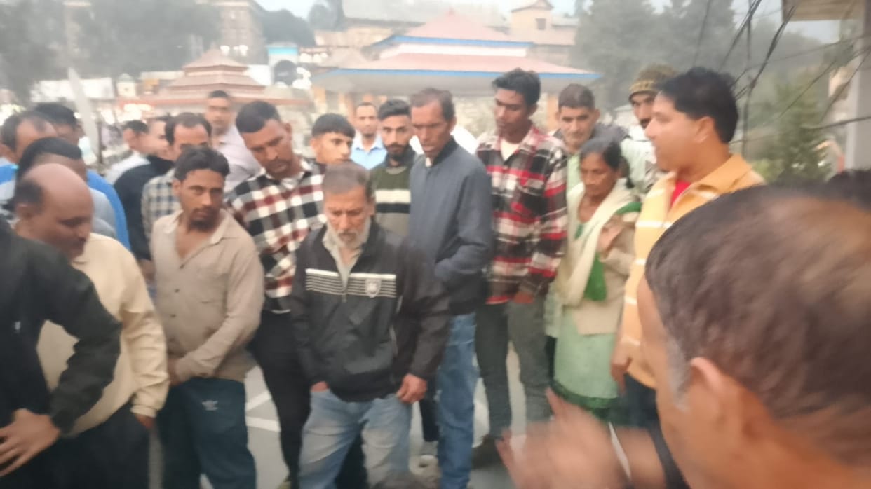 Seeing the children, the boot police demanded Rs 500.