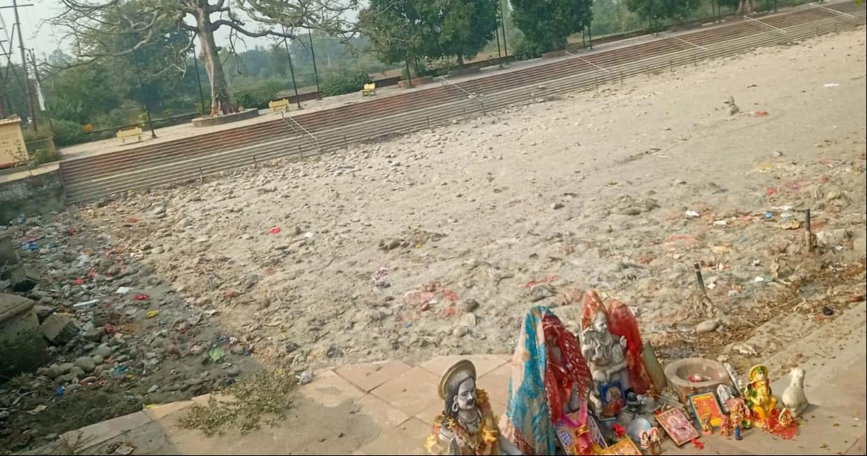 There is no water in Yamuna canal, how will devotees bathe in Ganga?