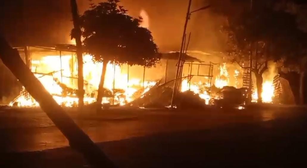 Fire started due to short circuit, 12 shops burnt