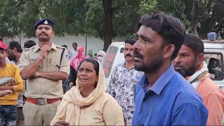 In a land dispute, relatives forcibly made a woman drink poison, she died, murder case registered