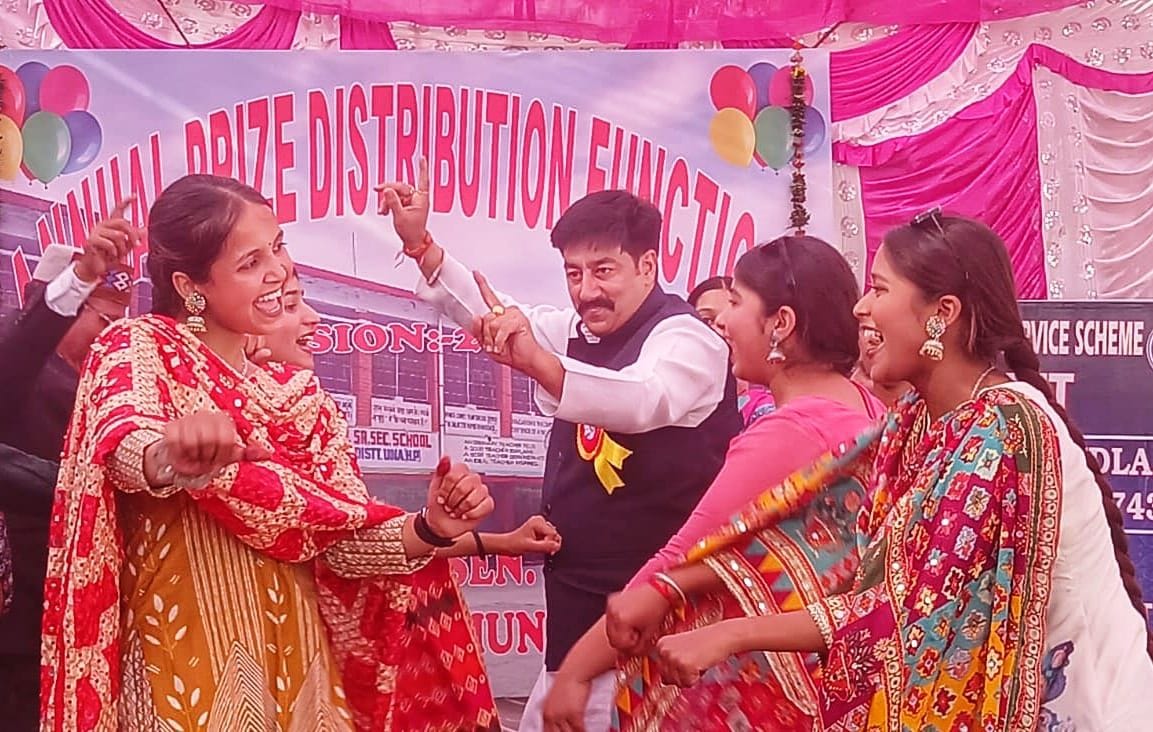Spectators danced to children's Bhangra on Dhundhala school stage