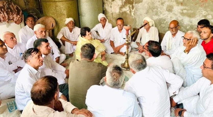 Selja reached the farmer's house to express condolences