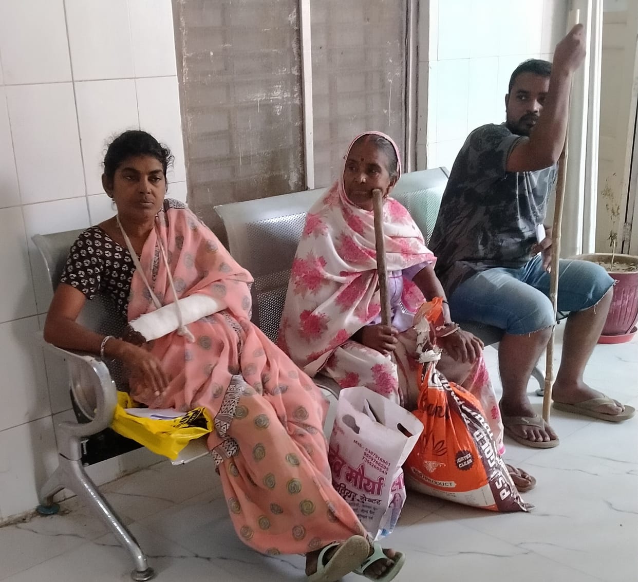 Orthopedic OPD closed, patients wandered for treatment