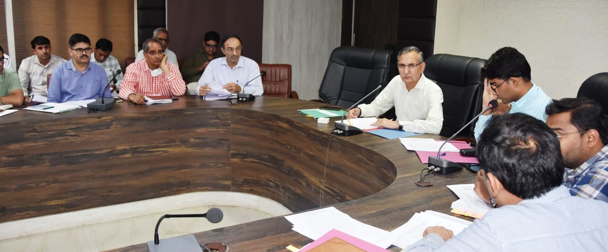 Waste management units will be established in 122 gram panchayats of the district with Rs 29 crores.