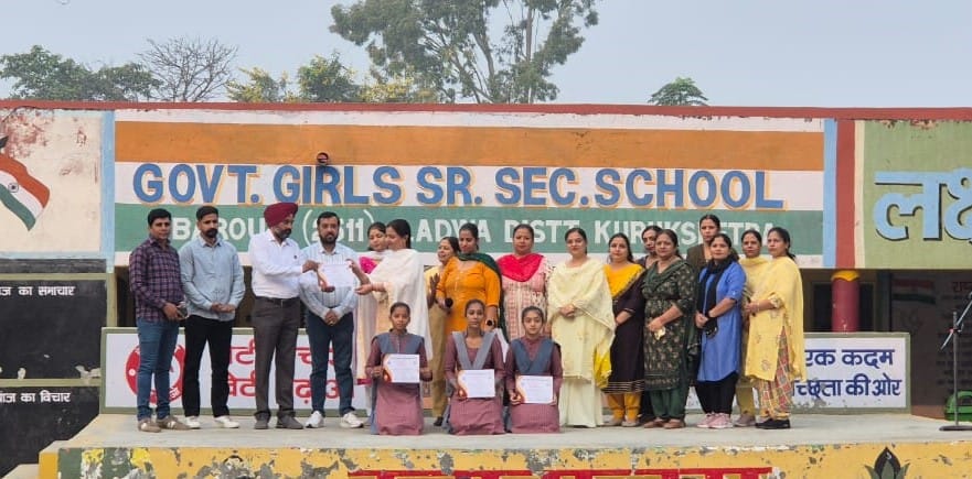 Student Payal got first place in the state in essay competition