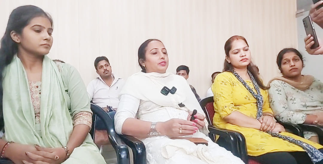 Anger over obscene comments on social media against Municipal Council Chairman and female councilors, warning to stop Tohana