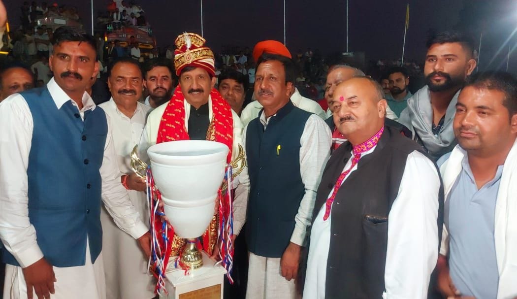 Work on irrigation schemes worth Rs 250 crore is going on in Beet area: Agnihotri