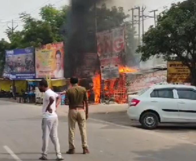 Fire broke out in fast food shop due to gas leak