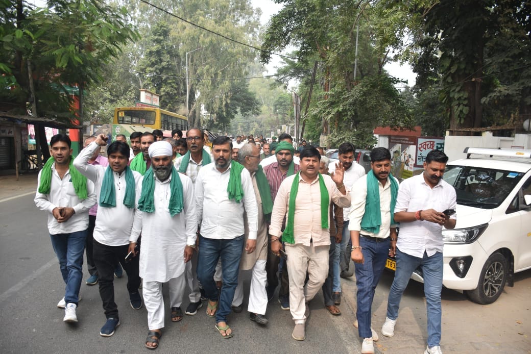 Farmers are angry due to indecent comments on Baba Mahendra Singh and Rakesh Tikait