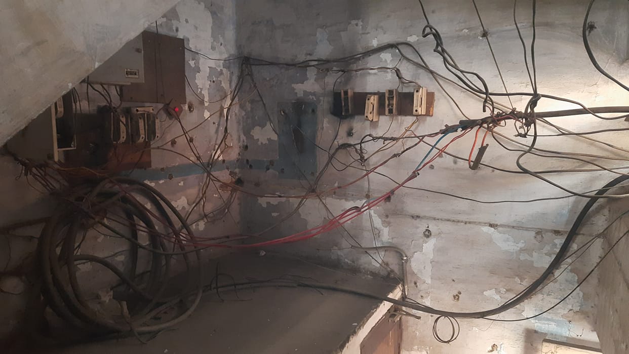 Nagar Nigam: Building dilapidated, records lying without maintenance