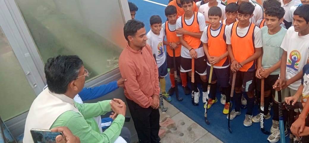 Cabinet Minister went to the stadium and learned about the problems of the players