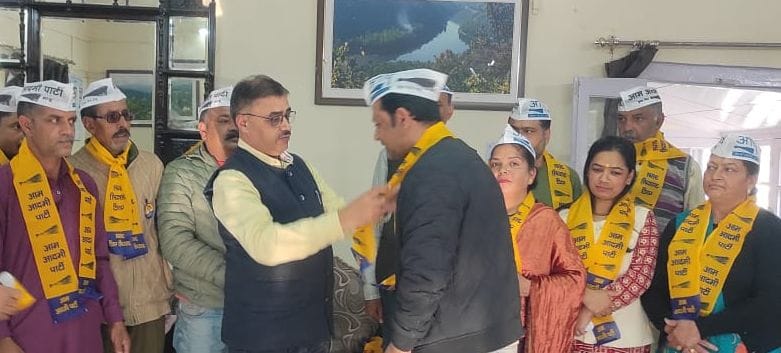 Discussion on strengthening the party, will hold meetings at village level