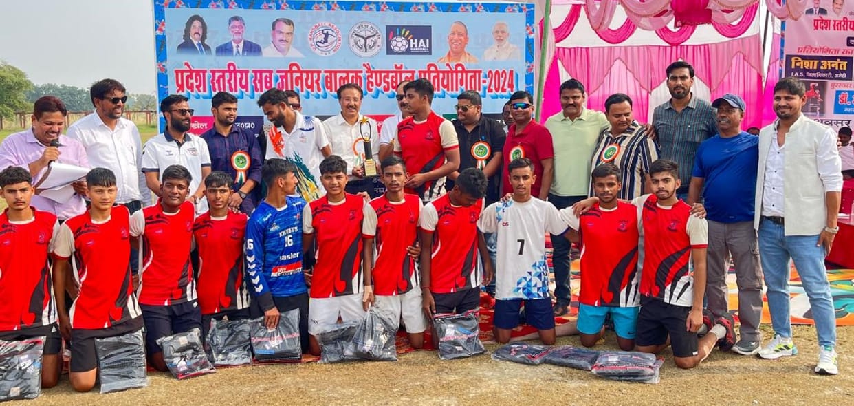 Lucknow division team became champion