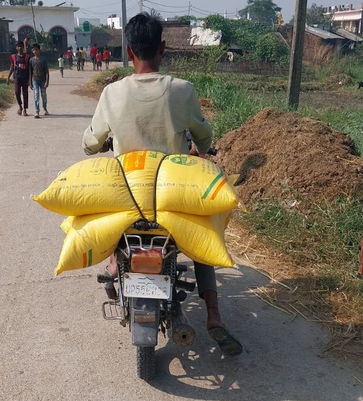 Farmers are wandering for fertilizer, smugglers are transporting it across the border.