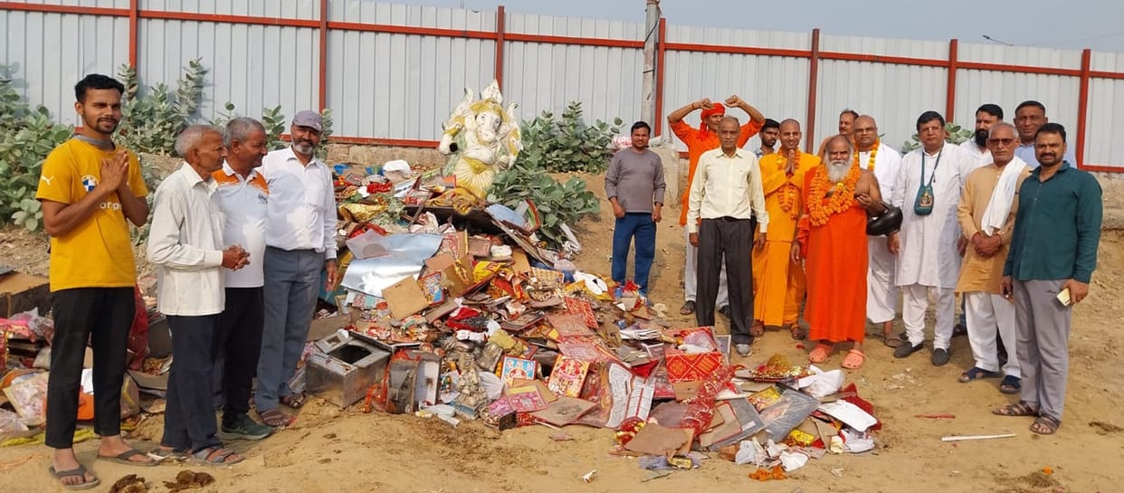 Sanatani Raksha Dal made aware to keep idols and pictures separate