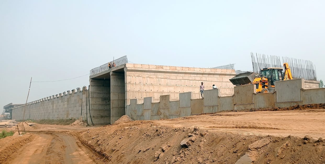 Ganga Expressway stuck at roundabout, but claims to start before Mahakumbh