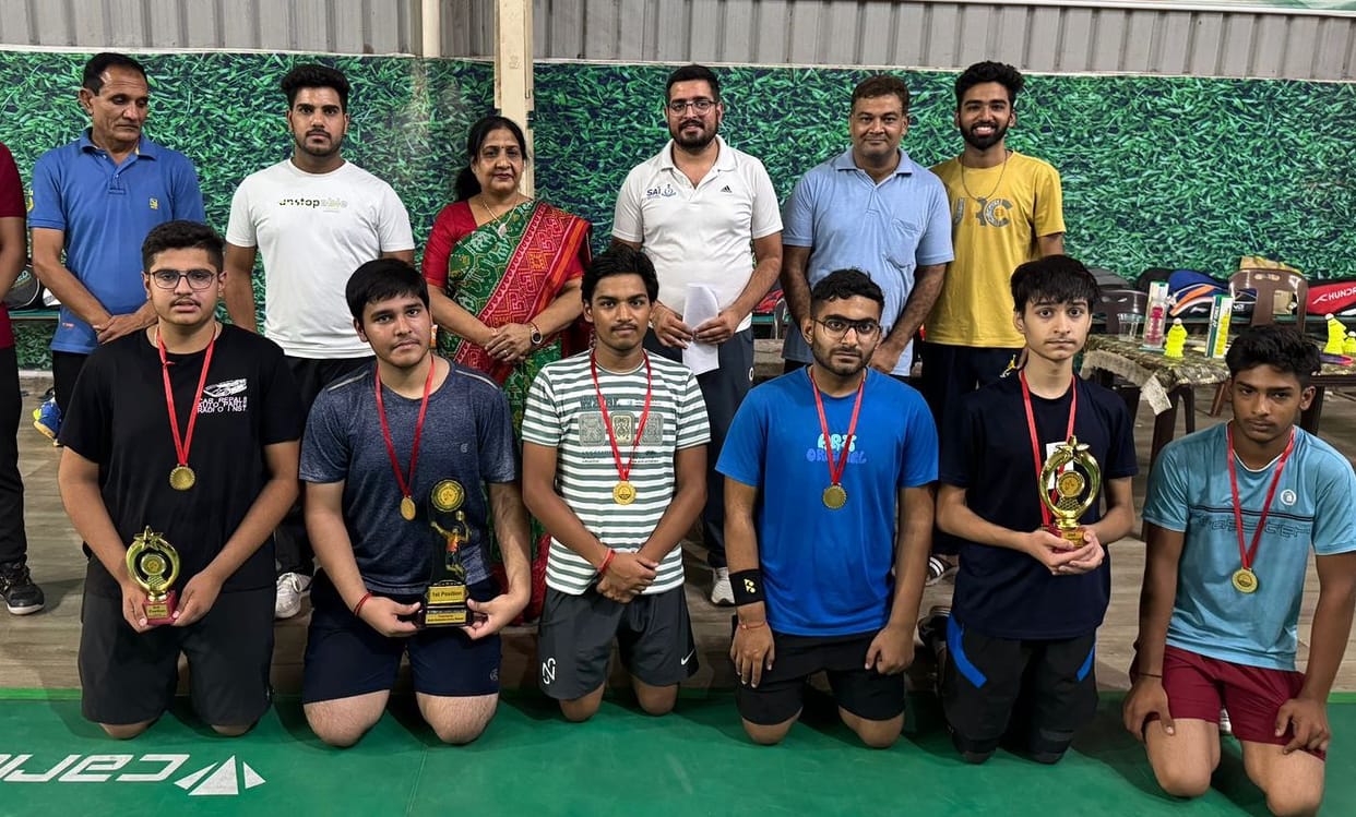 Kushagra, Chirag, Kunal and Anushka stood first in badminton competition.