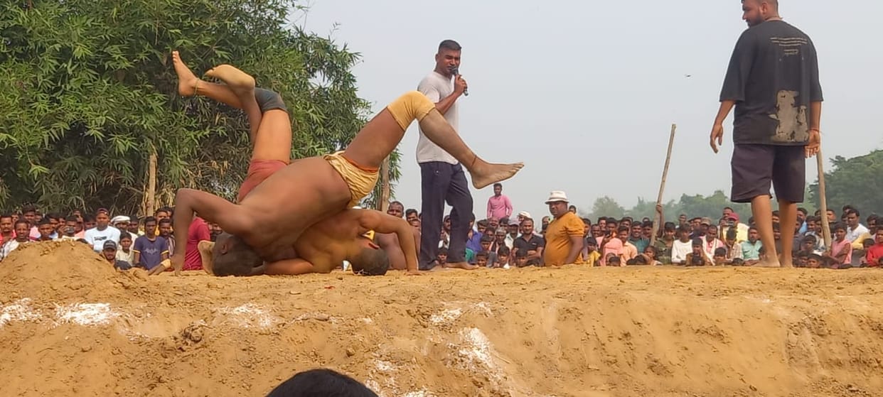 Wrestlers test their strength, the riot ends