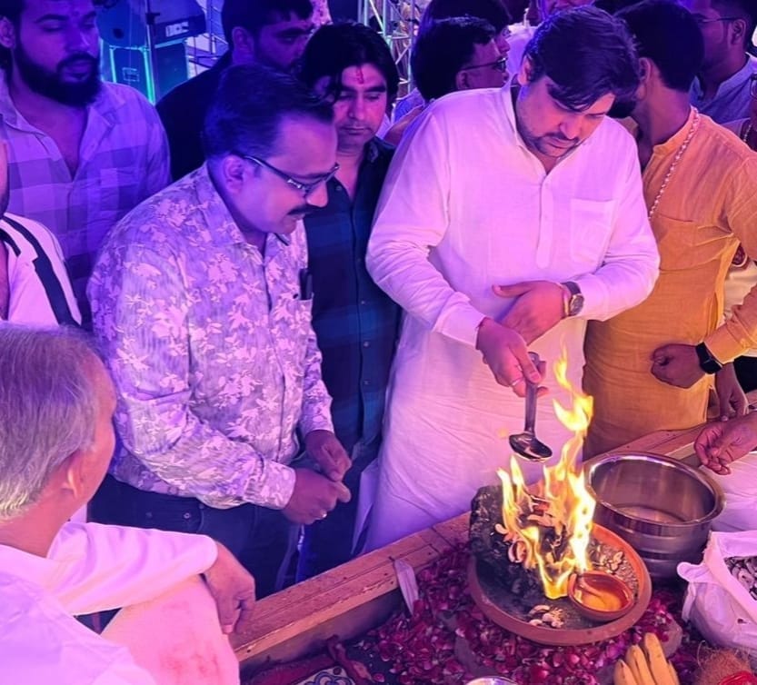 Devotees danced to Shyam Bhajans