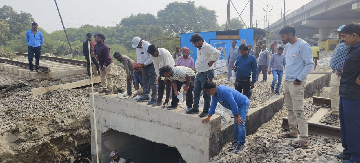 Trains did not run for seven hours during construction of underpass