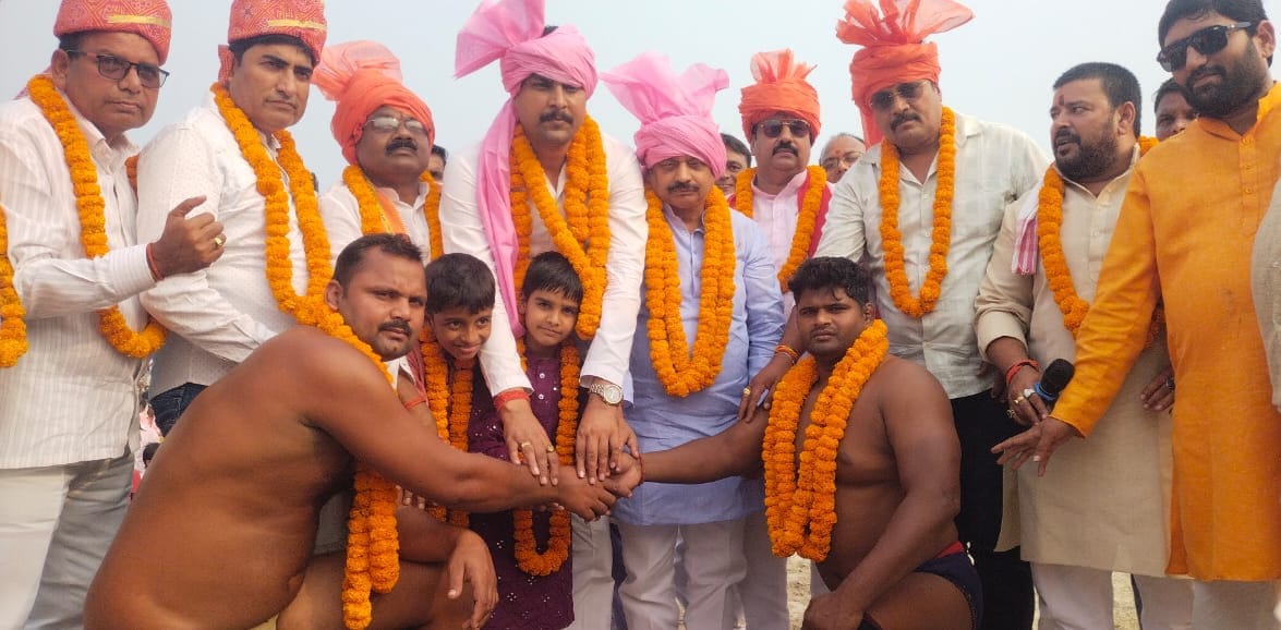 Forty pairs of wrestlers tried their tricks in Dangal