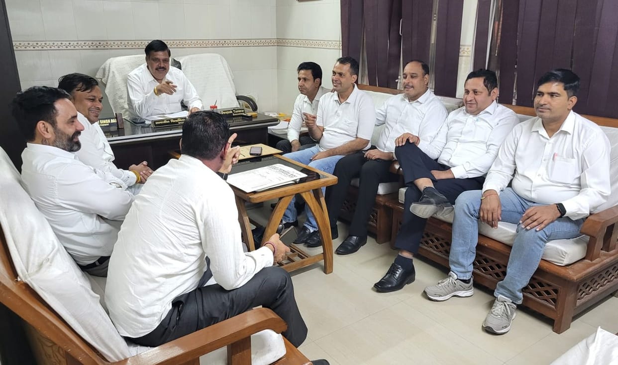 Danger of dengue sting increases on the health of advocates, advocates held a meeting and expressed concern.