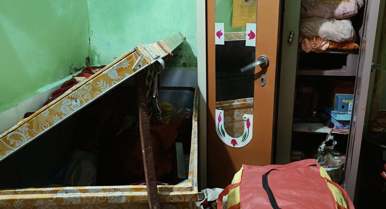Lock of six houses broken, theft in one