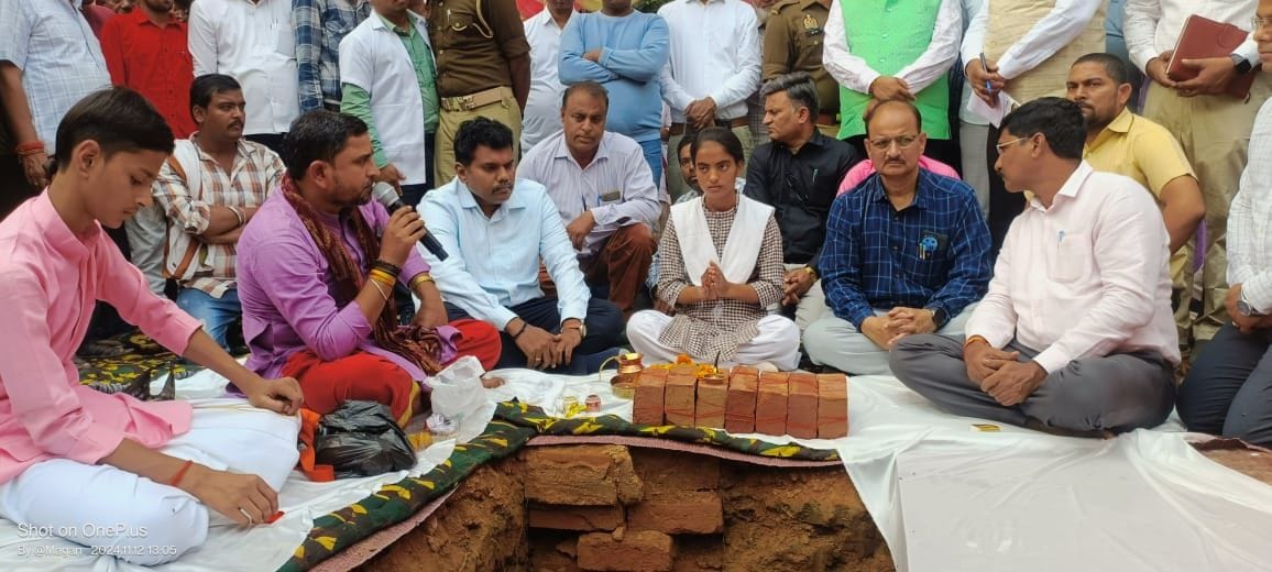 Brilliant student Manisha laid the foundation stone of the new building of PHC
