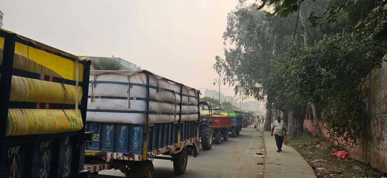 Jam in new grain market due to increase in arrival of paddy