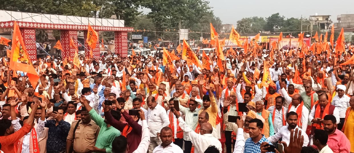 Padyatra led by SP MLA leaves for Ayodhya