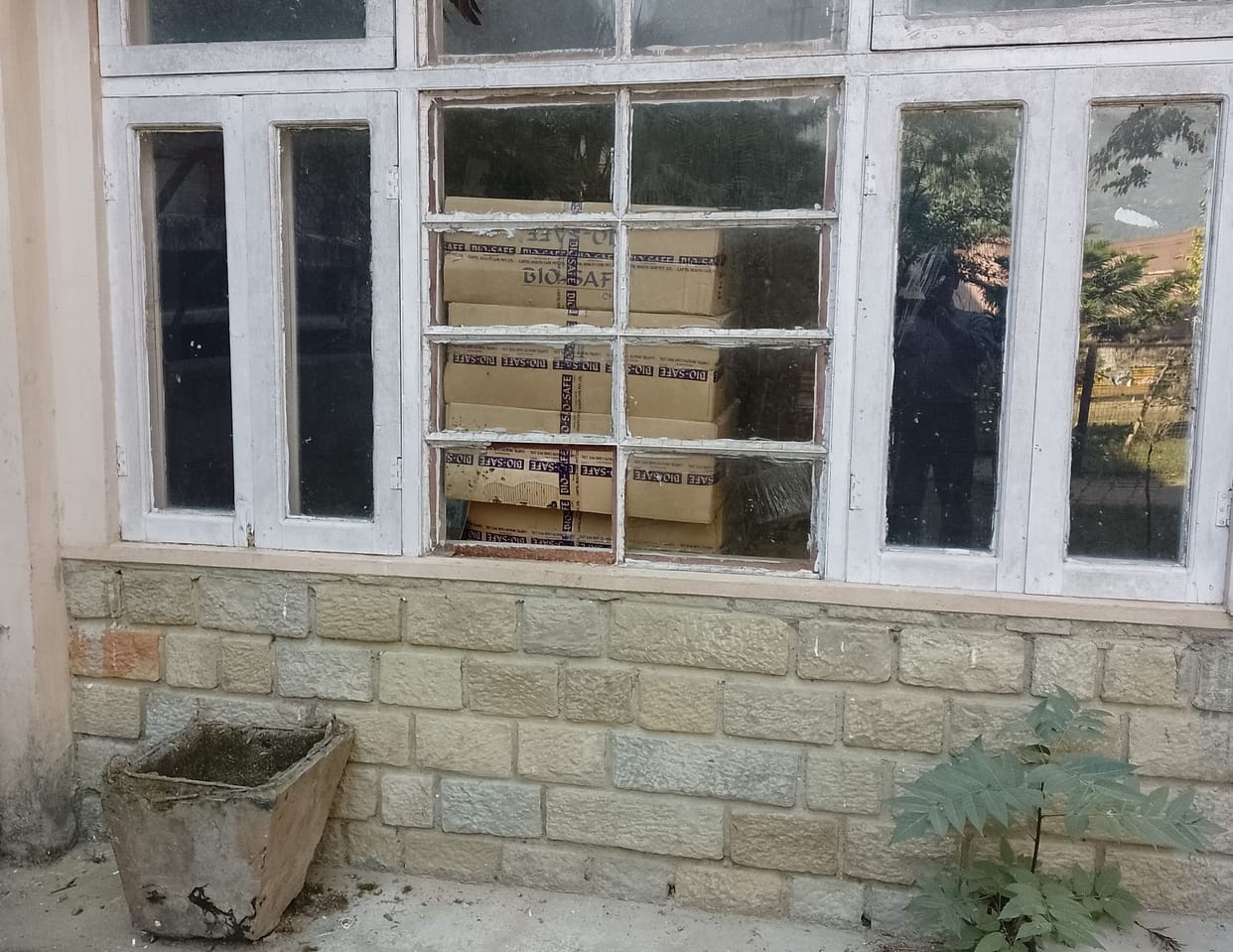 Broken glass windows were not fixed in the hospital