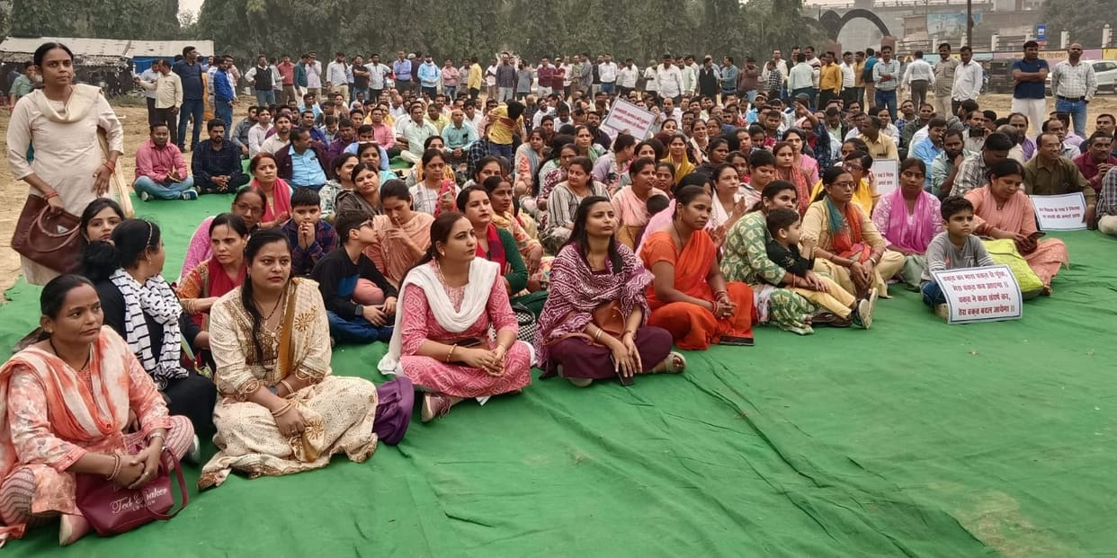 Teachers staged strike for posting in home district