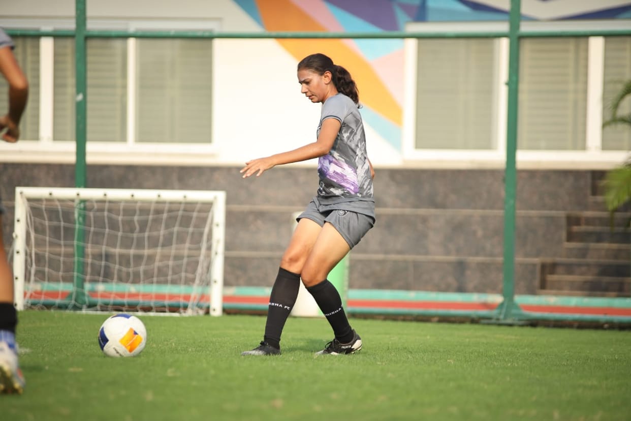 Mangali's Neha-Kajal will show the power of kick in IWL