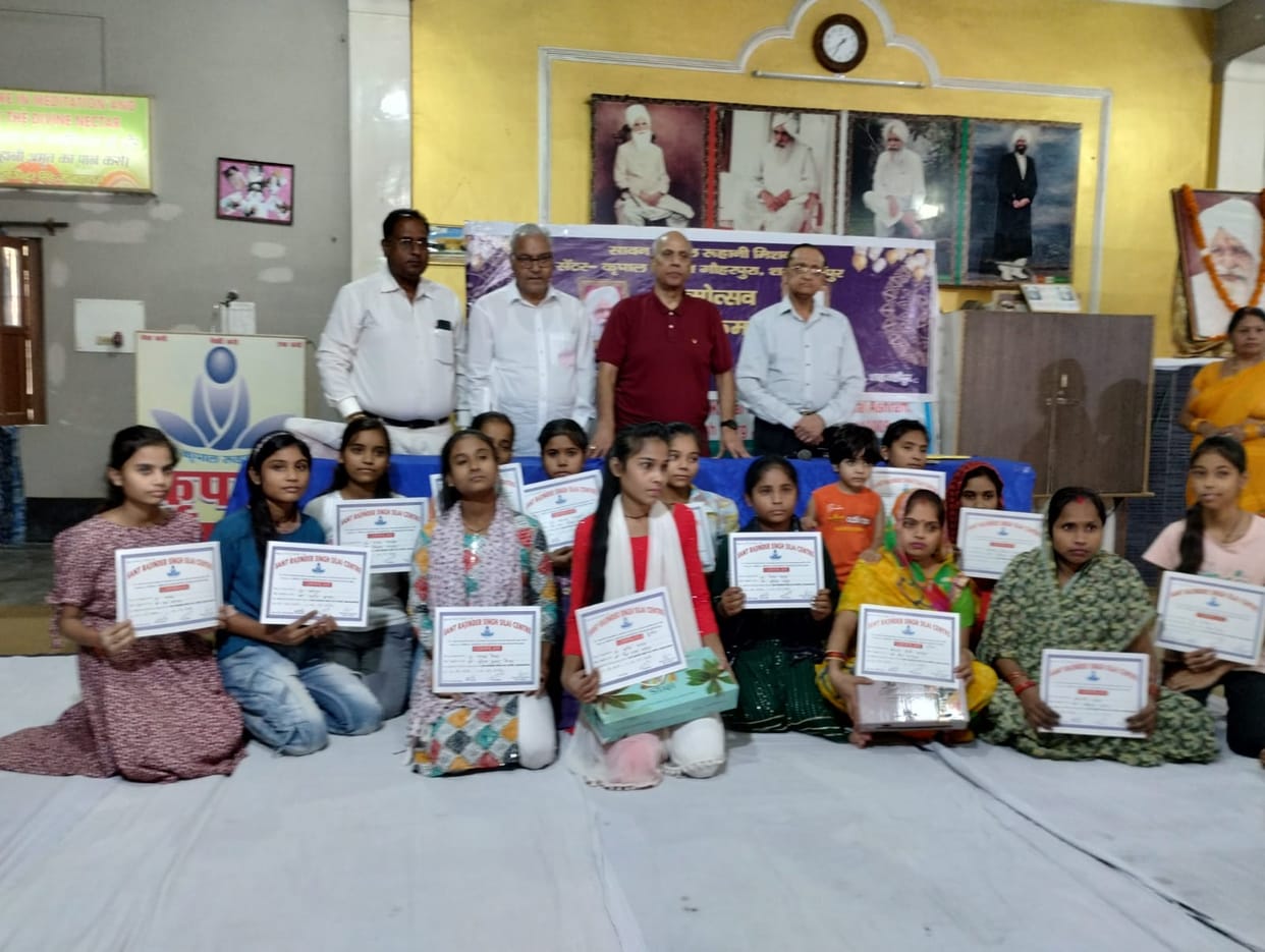 Birthdays of saints were celebrated with great pomp in Kripal Ashram