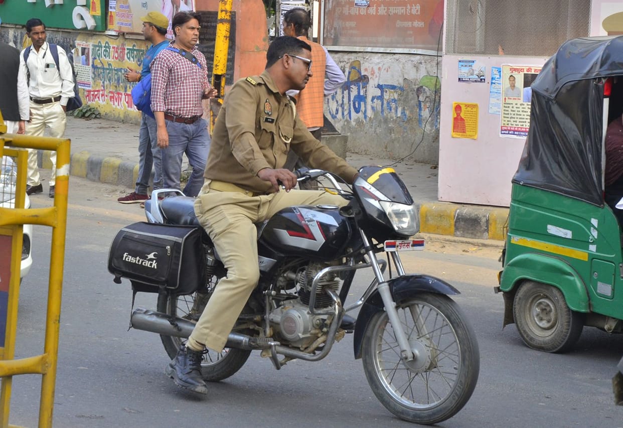 Pride of uniform: They are neither afraid of challan nor of losing their lives