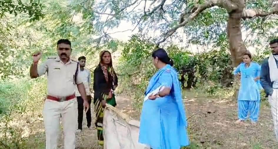 महिला चोर को पकड़ कर चोरी का माल किया बरामद