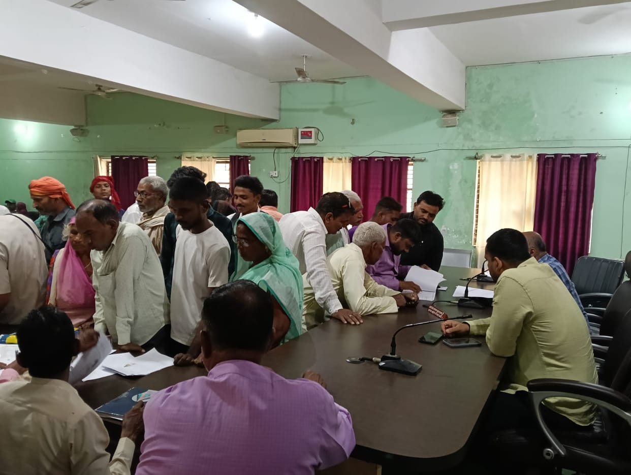 Tehsildar interacted with farmers and gave information about railway project
