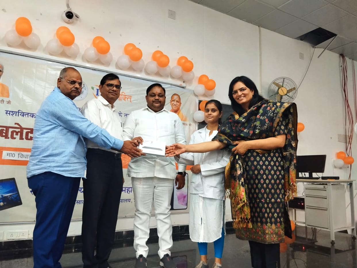 97 MBBS students received tablets97 MBBS students received tablets