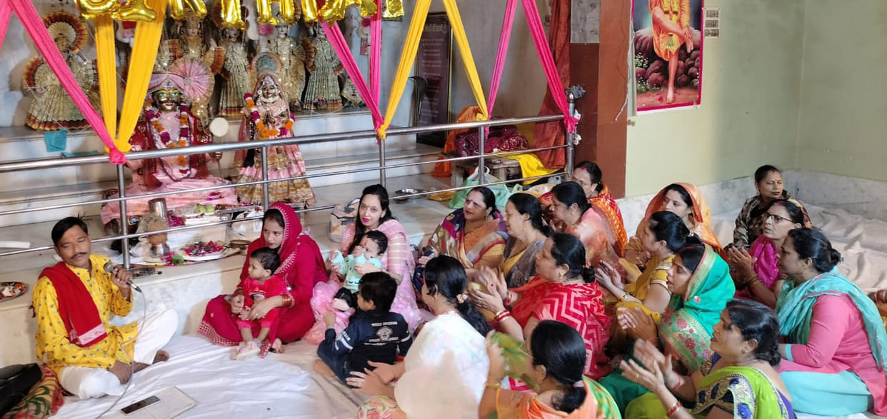 Shiv Vivah took place in Bhavan Mandir, Prasad was distributed