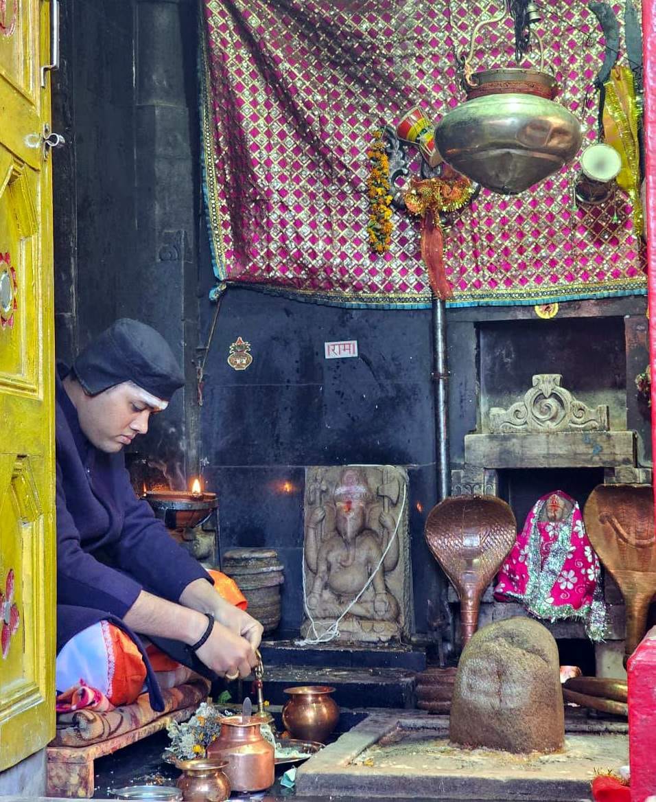 The doors of Adikedareshwar temple closed after offering Annakoot.