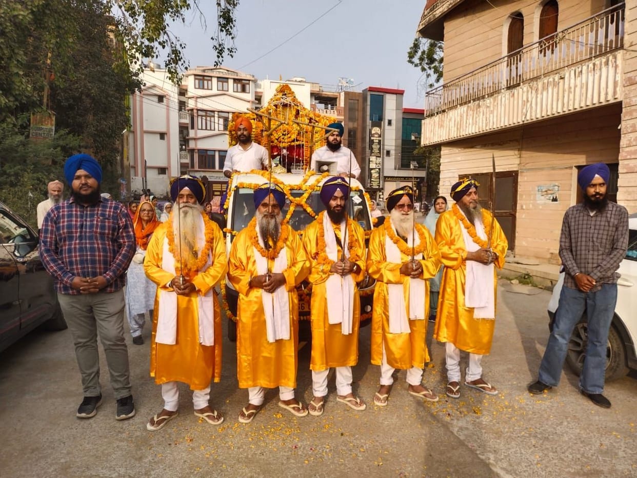 Procession taken out on the Prakash Utsav of Guru Nanak Dev Ji