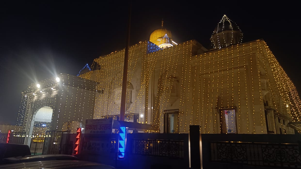 All five Gurudwara Sahibs of the city decorated on the occasion of Guru Parv.