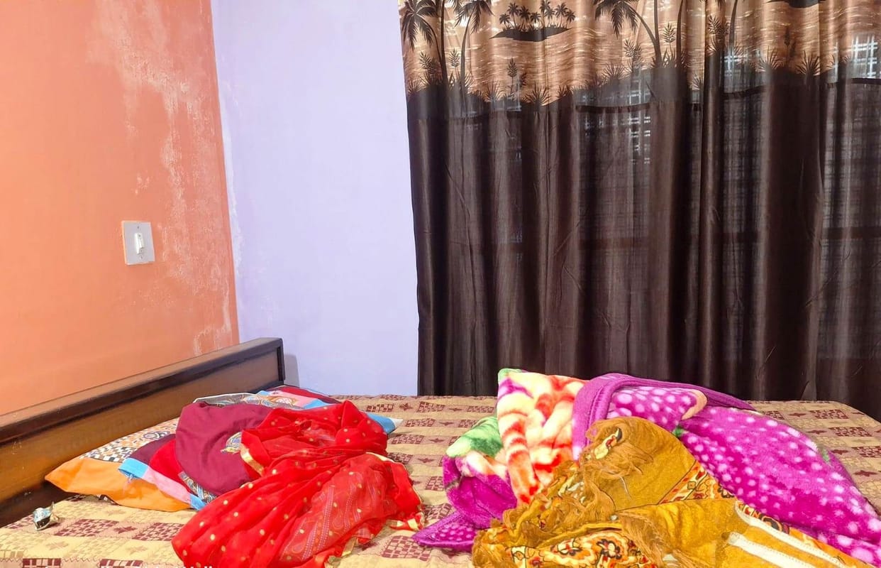 Cash and jewelery stolen from a house in Sagnehad village